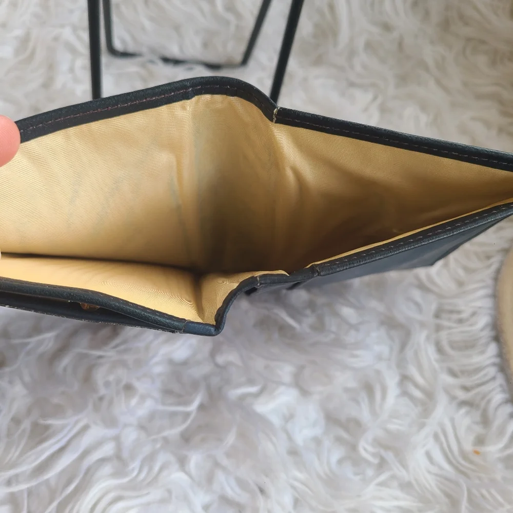 Christian Dior Authentic Blue Coin Wallet, great vintage condition - Picture 11 of 11